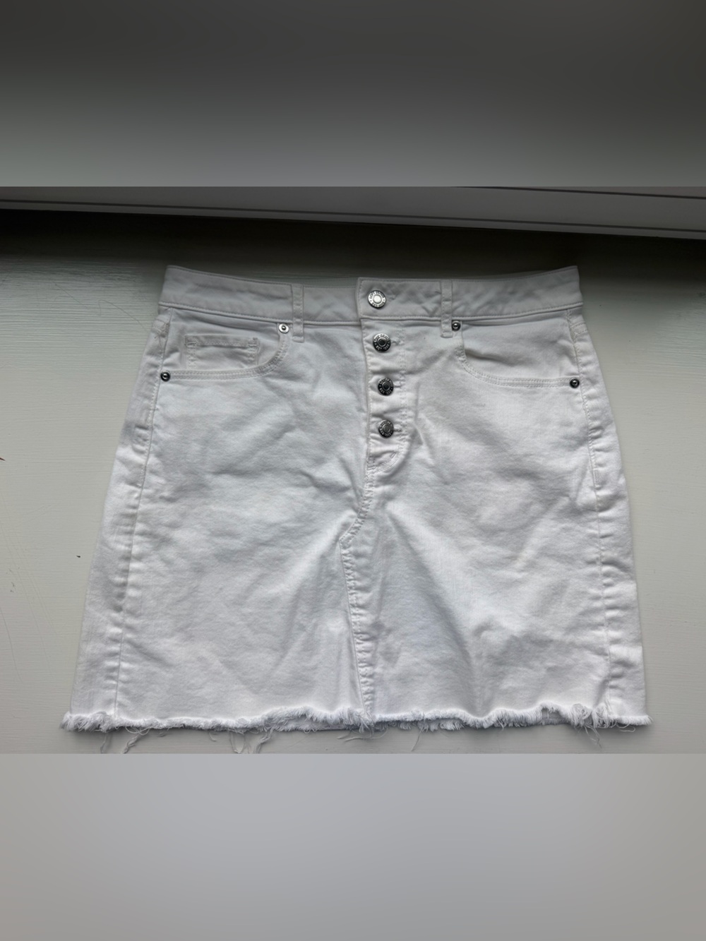 Loft white denim skirt sz 6